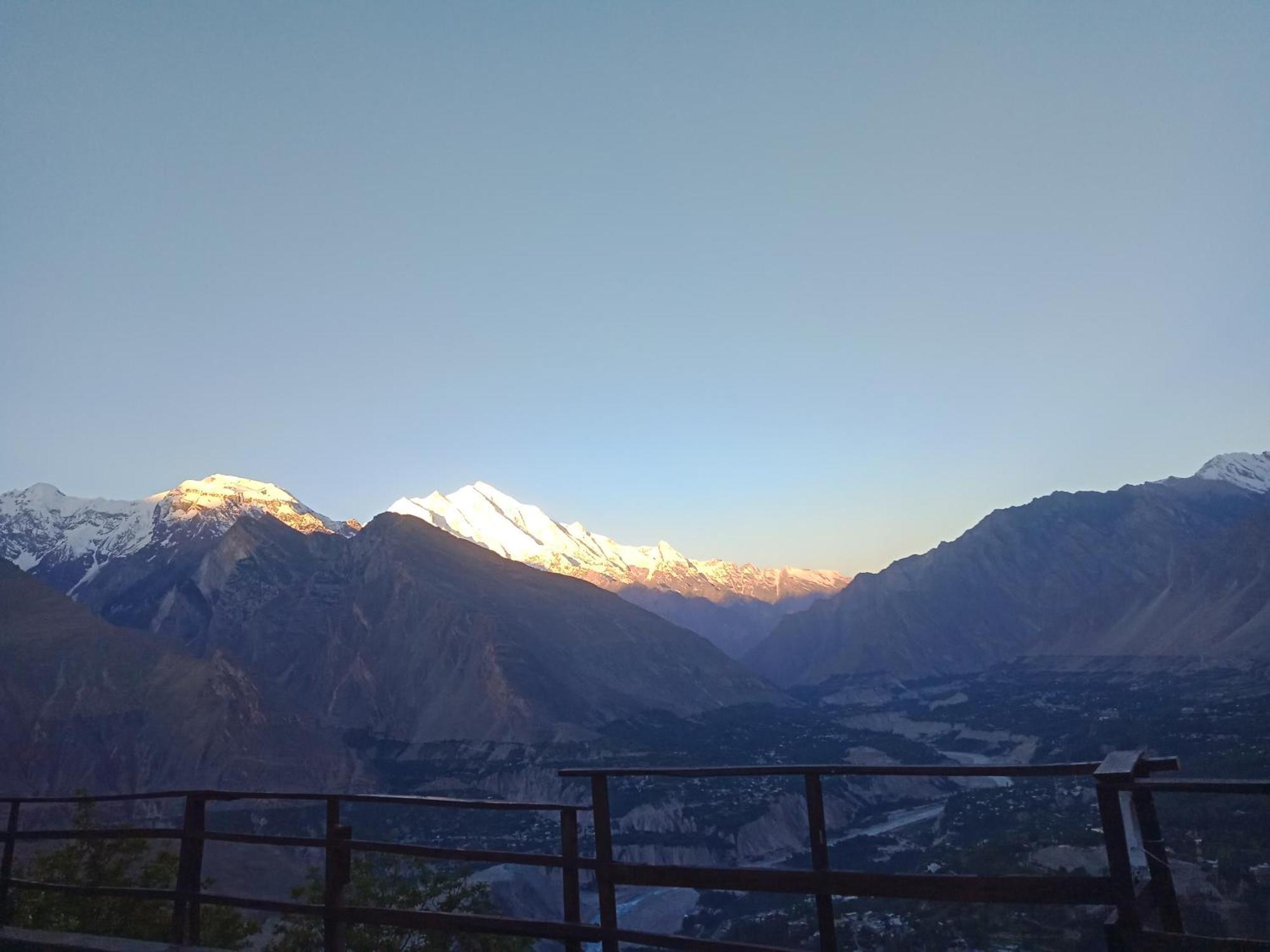 Venus Mountain Resort, Hunza Karimabad  エクステリア 写真